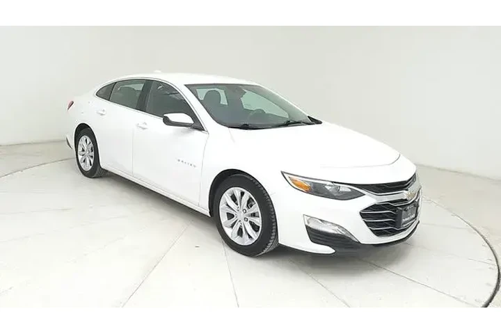 $17983 : Chevrolet Malibu 2023 LT 4dr image 3