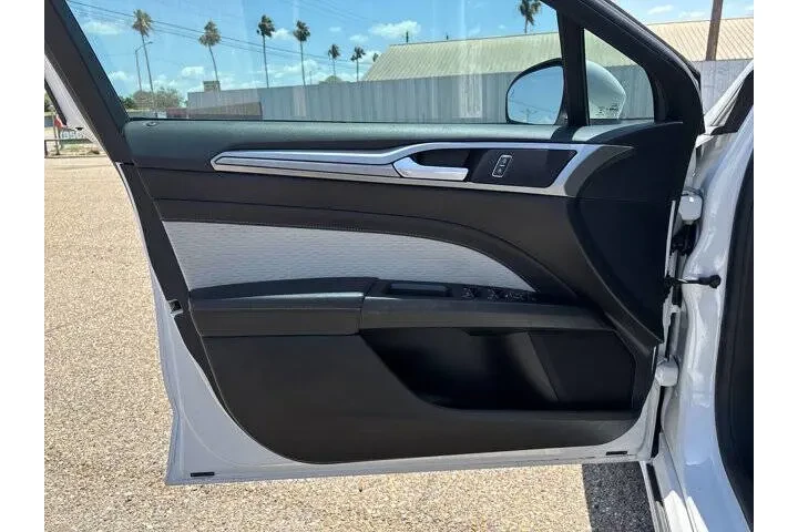 $16973 : 2019 Fusion SE image 10