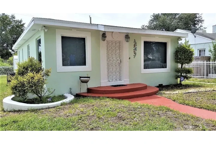 $1100 : Welcome to your home image 2