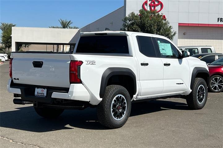 $49915 : New 2024 Tacoma TRD Off Road image 4