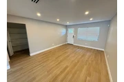 $1050 : beautifully spacious 3-bedroom thumbnail
