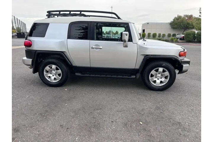 $16495 : 2007 FJ Cruiser image 6