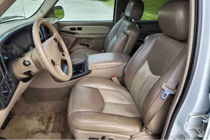 $6000 : Clean and still runs well image 2