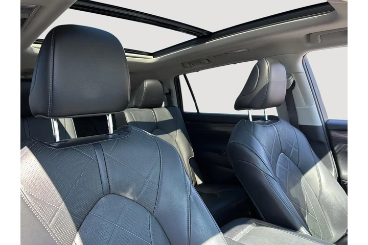 $35000 : 2021 Highlander Hybrid Platin image 10