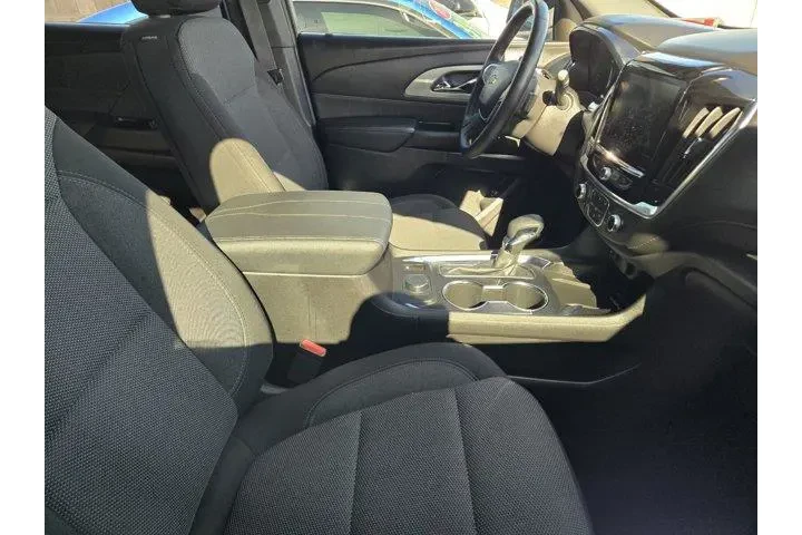 $28991 : Chevrolet Traverse 2023 LT C image 4