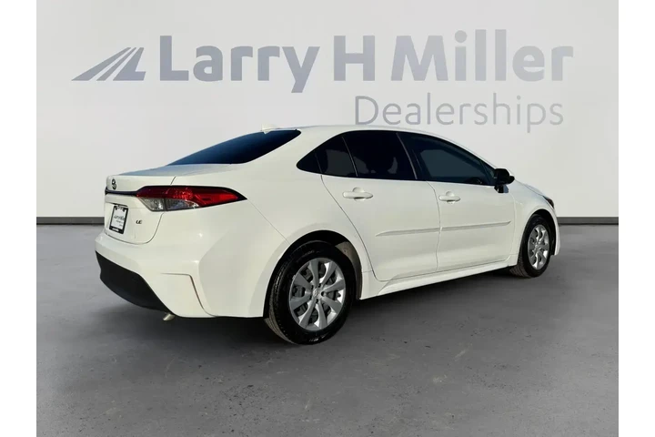$21830 : Toyota Corolla 2024 LE 4dr S image 5