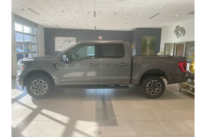 $29845 : Ford F-150 2021 4x4 Lariat 4 image 6