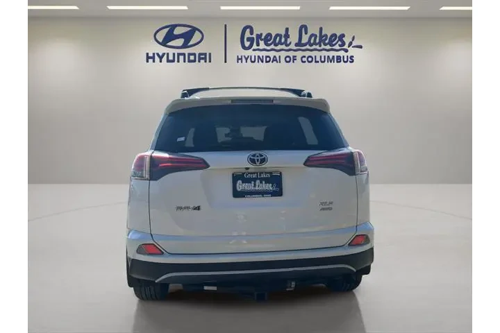 $15533 : Toyota RAV4 2017 AWD XLE 4dr image 4