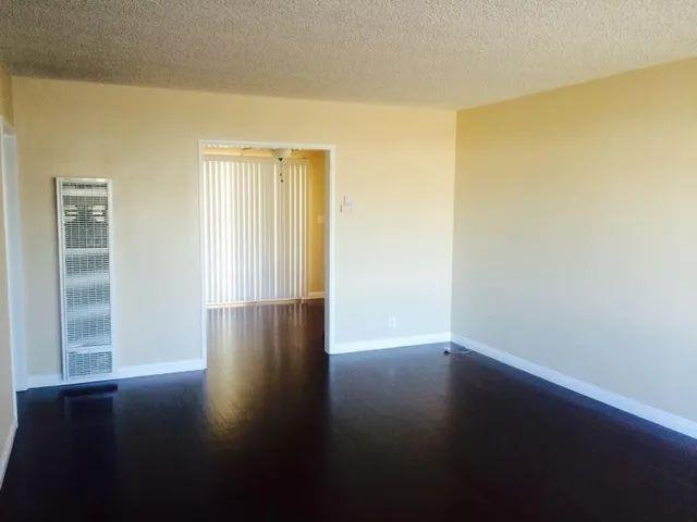 $1200 : Available 3 & 2 BEDROOM image 3