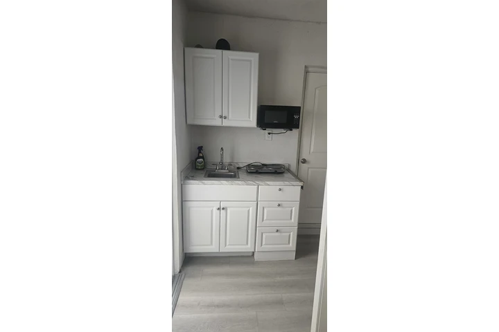 $1400 : Efficency image 8