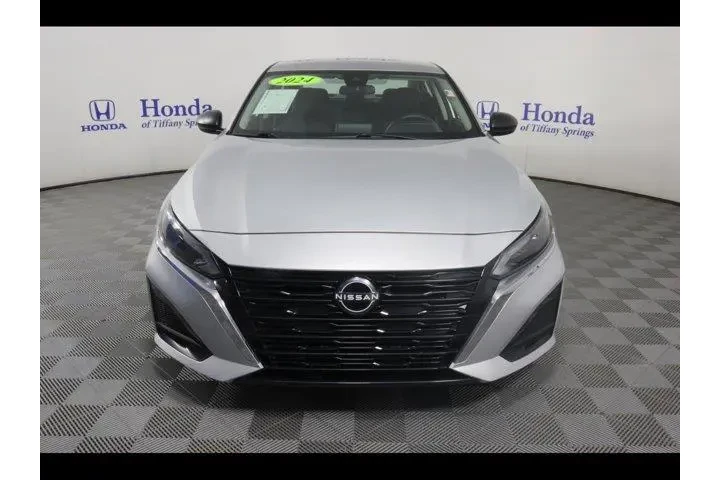 $19875 : Nissan Altima 2024 2.5 SV 4d image 2