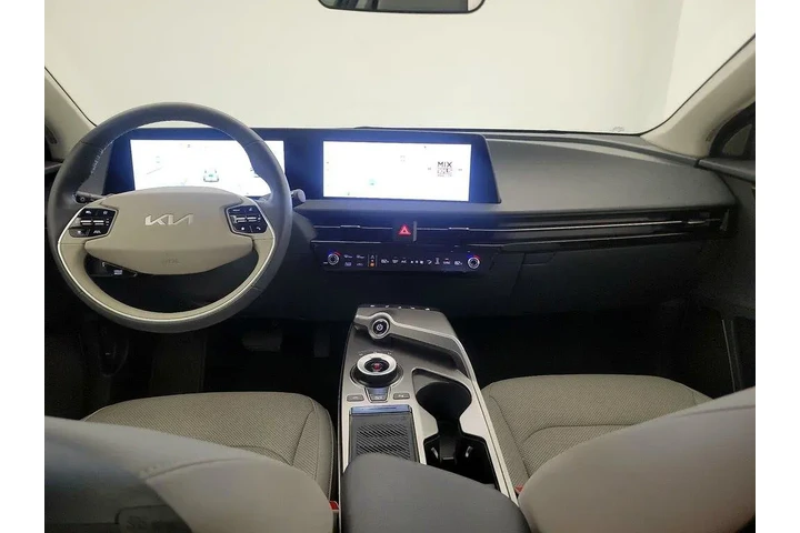 $29998 : Kia EV6 2023 AWD Wind 4dr Cr image 9