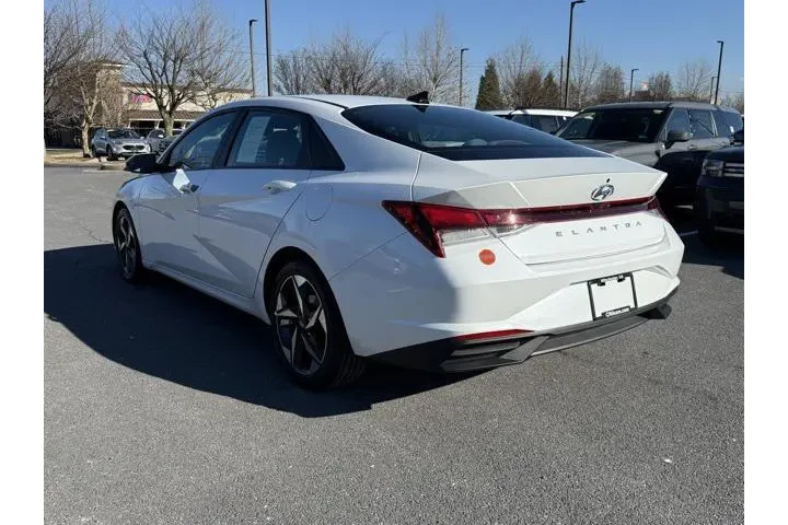 $20364 : Hyundai ELANTRA 2023 SEL 4dr image 5