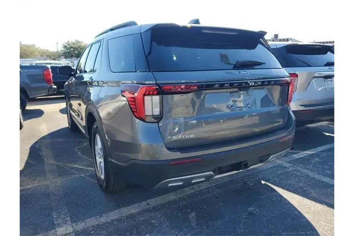 $35990 : Ford Explorer 2025 Active 4d image 4