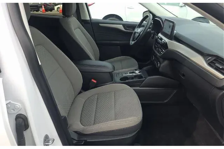 $18476 : Ford Escape 2022 AWD SE 4dr image 9