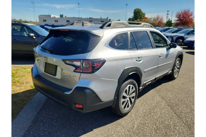 $35834 : Subaru Outback 2025 AWD Prem image 4