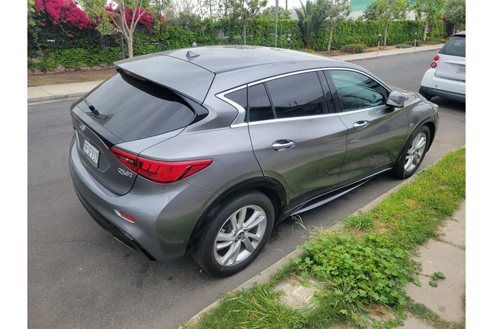 $11500 : 2017 INFINITY QX30 SPORT image 5