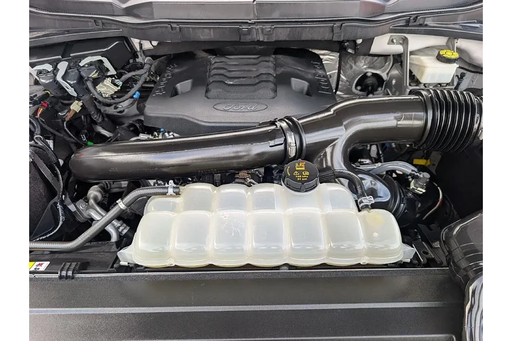 $36742 : Ford F-150 2023 4x4 XLT 4dr image 4