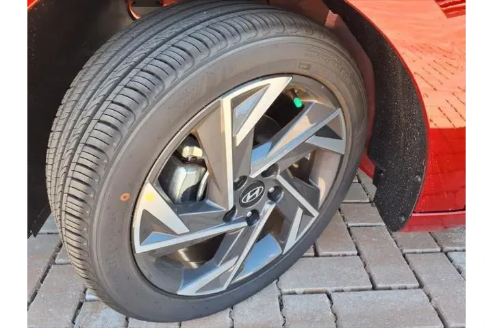 $25535 : Hyundai ELANTRA 2025 SEL Spo image 6