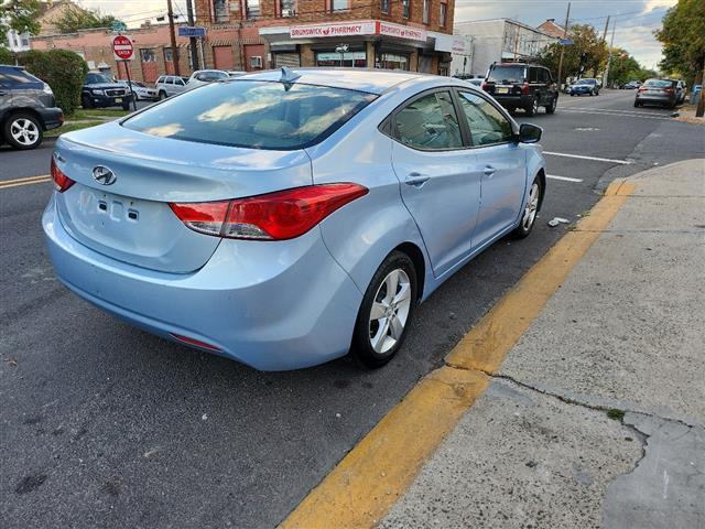 2011 Elantra Limited image 5