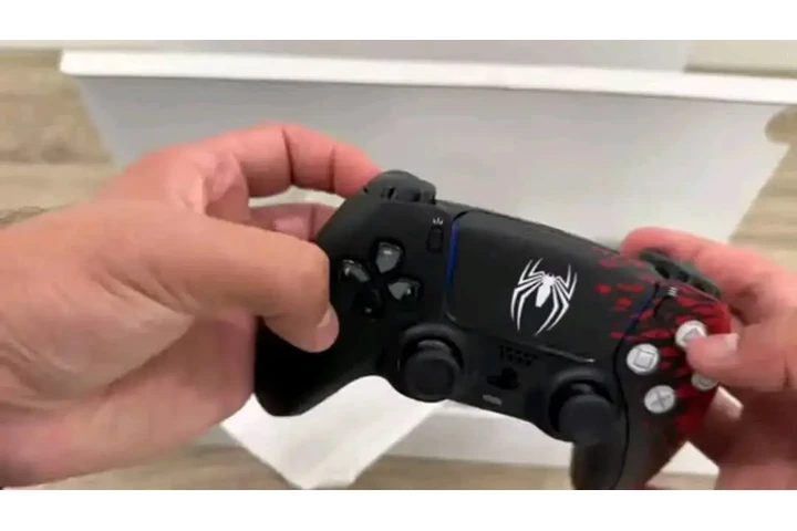 Play Station5Spiderman Edition image 3