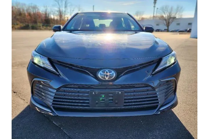 $23999 : Toyota Camry 2024 LE 4dr Sed image 2