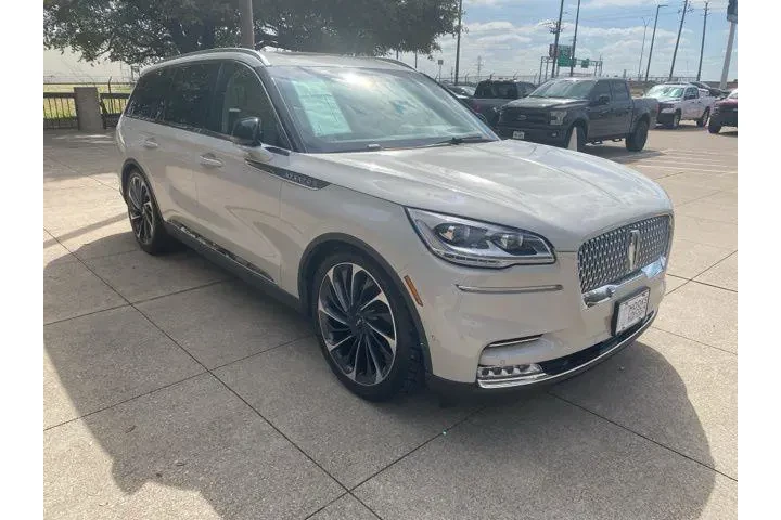 $39980 : Lincoln Aviator 2023 AWD Res image 8