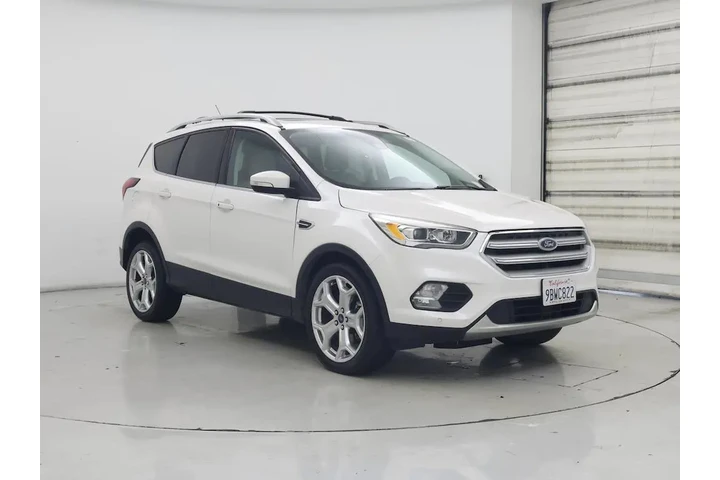 $16998 : Ford Escape 2019 Titanium 4d image 1