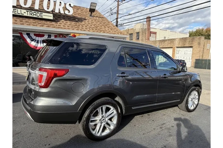 $7699 : 2017 Explorer XLT image 4