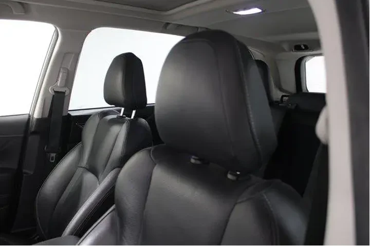 $30958 : Subaru Forester 2023 AWD Tou image 5