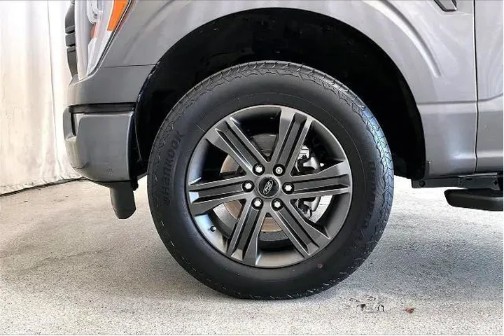 $39070 : Ford F-150 2022 4x4 Platinum image 6