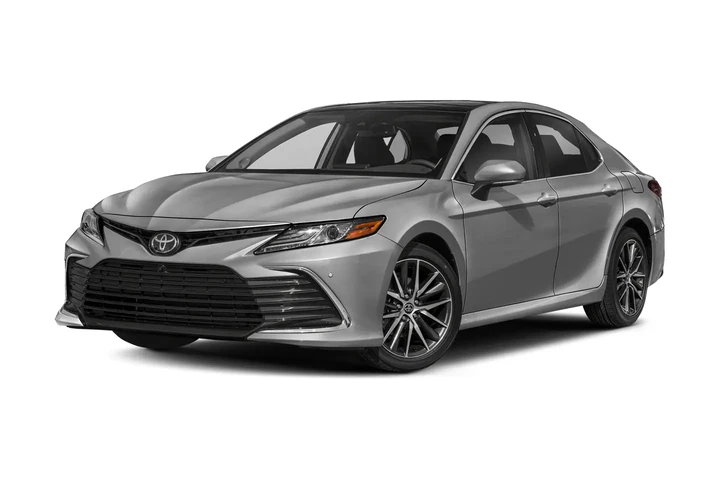 $25000 : Silver Certified 2023 Camry X image 1