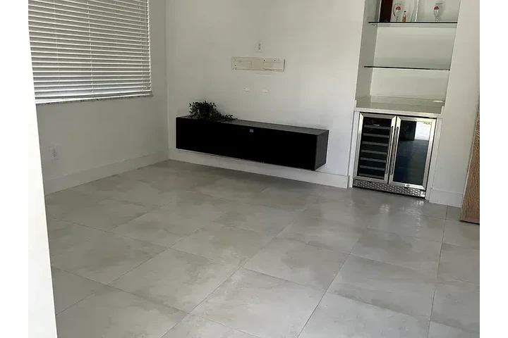 $800 : This home has 2 bedrooms, 1 ba image 3