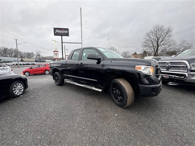 $17990 : 2014 Tundra image 1