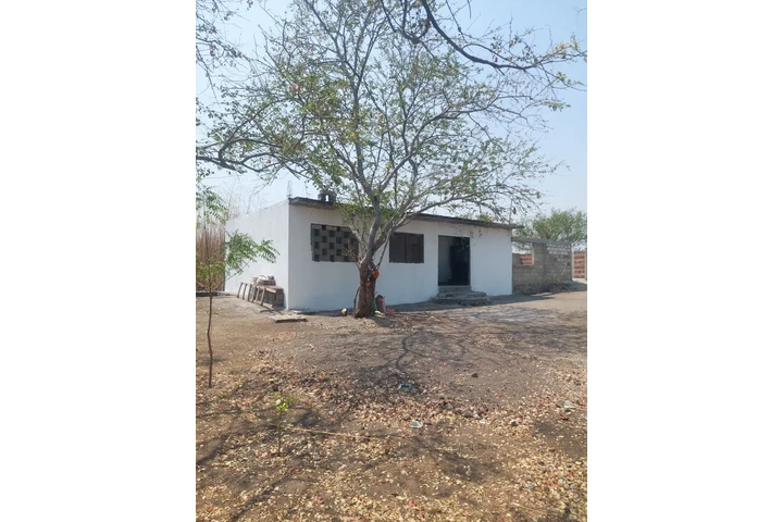 $950 : Tequesquitengo venta Terreno image 2