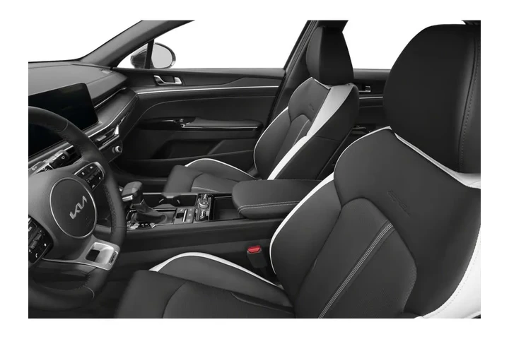 $30999 : 2025 K5 GT-Line image 6