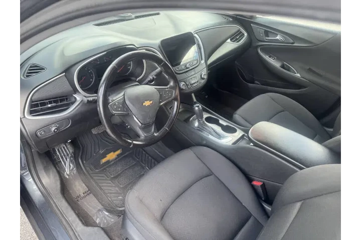 $12797 : 2020 Malibu RS image 8