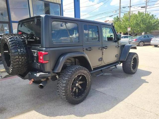 2020 Wrangler Unlimited Rubic image 9