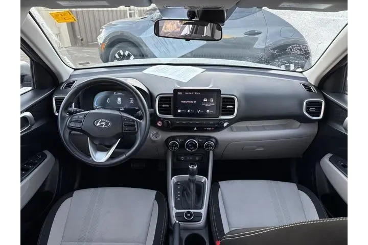 $22999 : Hyundai VENUE 2025 SEL 4dr C image 6