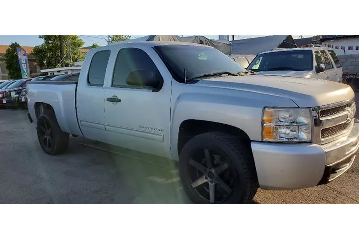 $11999 : 2011 Silverado 1500 image 3
