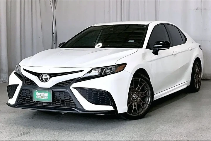 $24491 : Toyota Camry 2023 SE 4dr Sed image 2