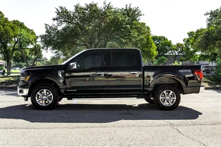 $38403 : Ford F-150 2024 4x4 XLT 4dr image 8