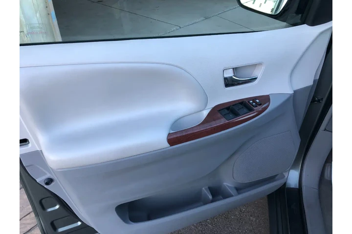 $21261 : 2014 Sienna Limited AWD 7-Pas image 10