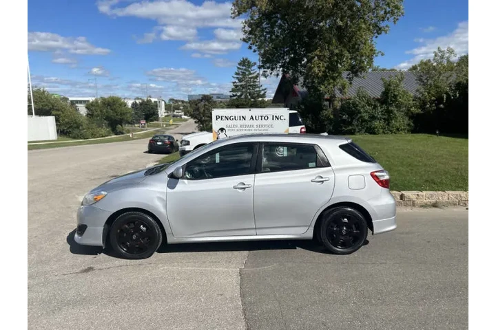 $6500 : 2009 Matrix S image 9