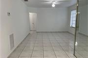 $800 : charming HOME ..Hialeah, FL thumbnail