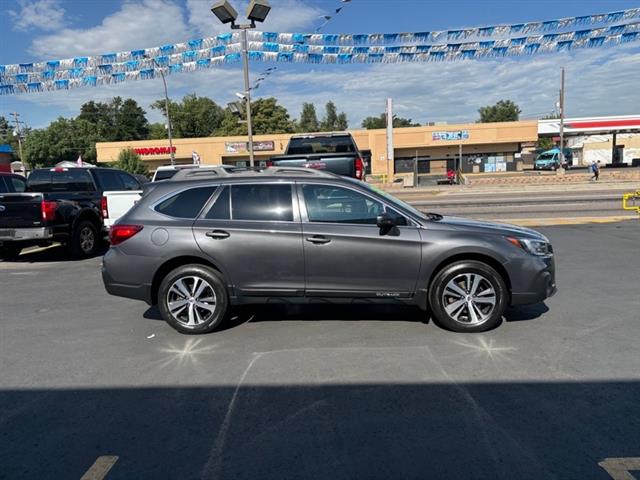 2018 Outback 2.5i Limited image 3