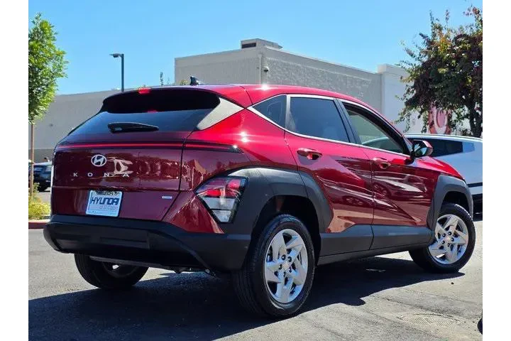 $20576 : Hyundai KONA 2024 AWD SE 4dr image 5