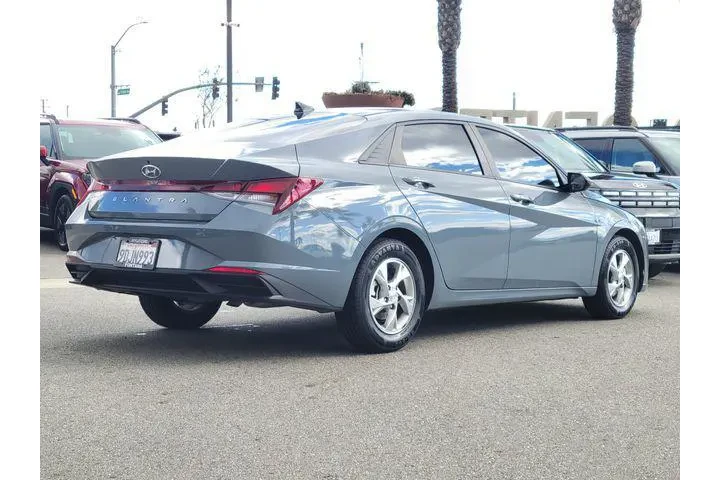 $18039 : Hyundai ELANTRA 2023 SE 4dr image 2