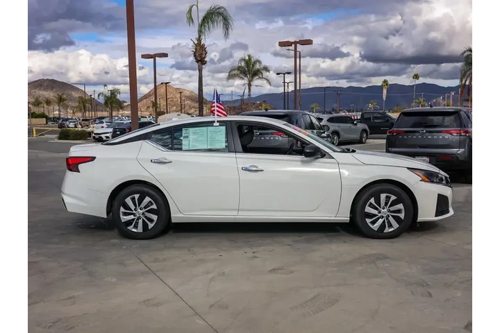 $22959 : Nissan Altima 2025 2.5 S 4dr image 2