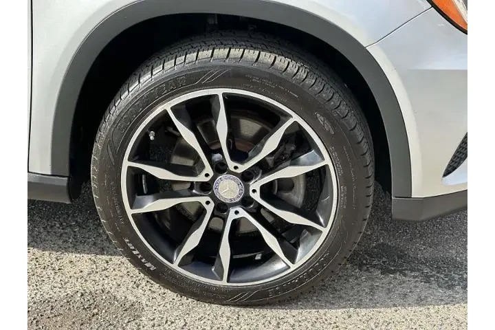 $13900 : Mercedes-Benz GLA 2016 AWD G image 10